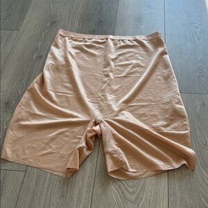 SKIMS NWOT Size 3X Shapewear Sheet Brief Shorts Tan